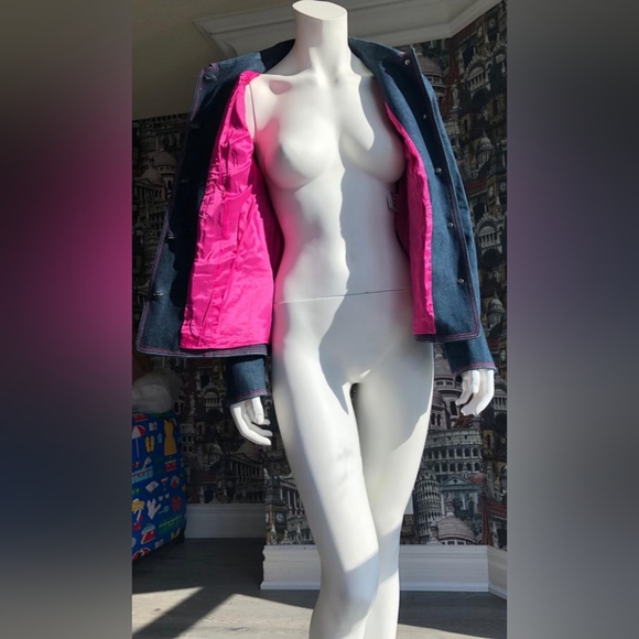 Escada denim jacket. - Picture 3 of 6